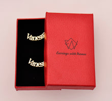 Load image into Gallery viewer, Stainless Steel  Earring with Names Vanessa
