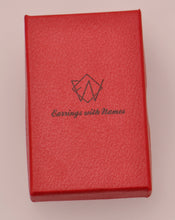 Load image into Gallery viewer, Stainless Steel  Earring with Names Vanessa
