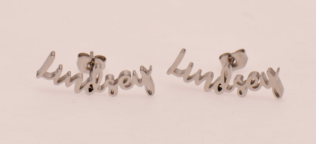 Name Earrings with Women Name Lindsey